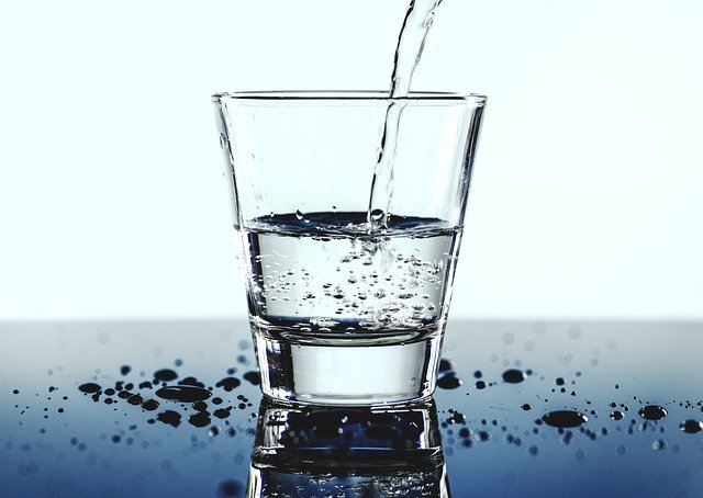 Příjem tekutin je při sportování důležitý