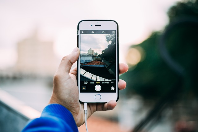 Jaké výhody má bezkontaktní nabíječka iPhone